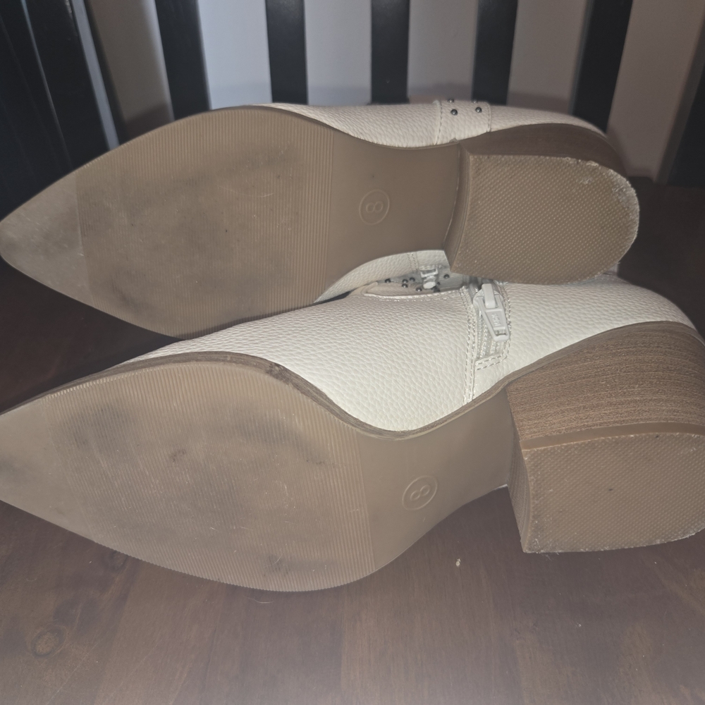 Universal Threads Size 8 Studded Zip Up Booties - Picture 6 of 7